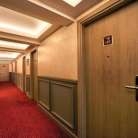 Stargate Hotel&spa Hotel 2*